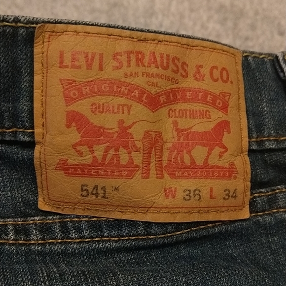 Levi jeans 541 - Picture 2 of 3